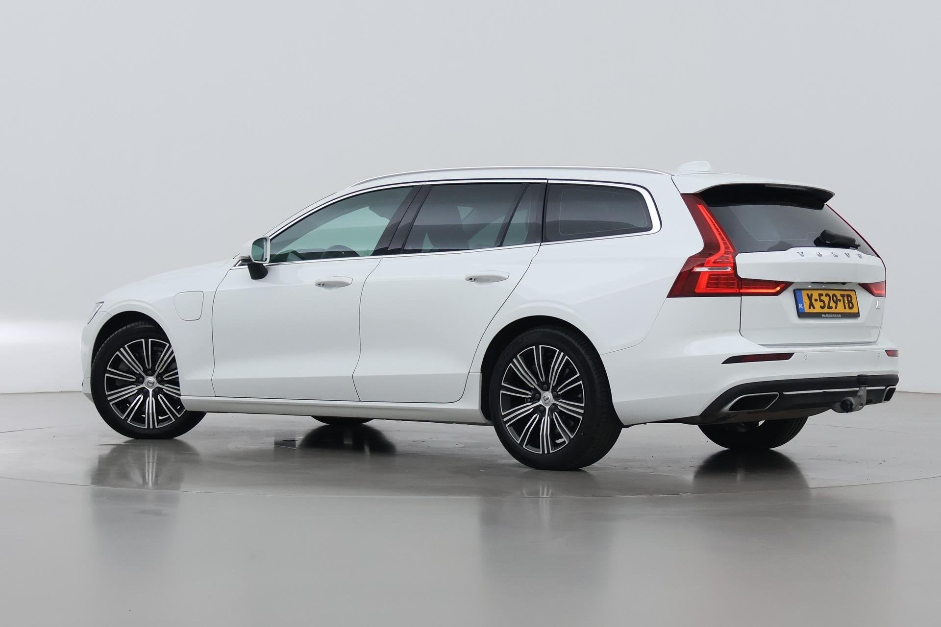 Volvo V60 T6 Recharge Inscription | Trekhaak | Stoel+Stuurve, Auto's, Gebruikt, Euro 6, 4 cilinders, Hybride Elektrisch/Benzine