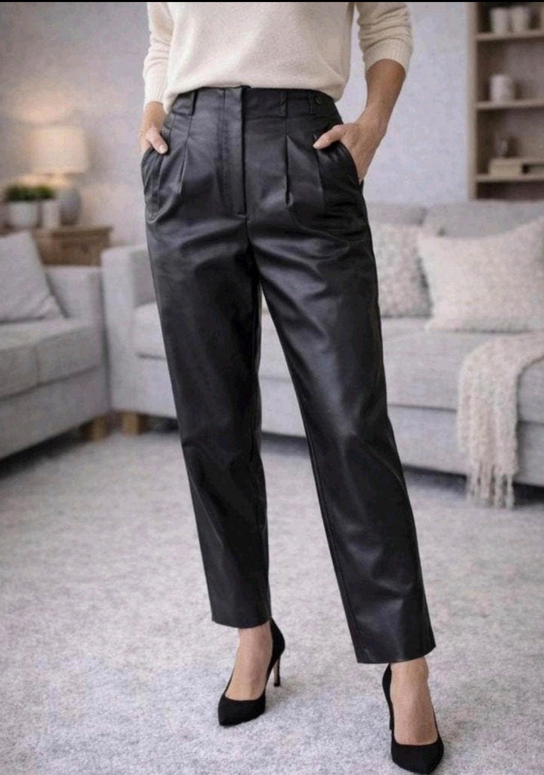 Zwarte Zara (imitatie) leren broek XS - High waist, Kleding | Dames, Ophalen of Verzenden, Zo goed als nieuw, Maat 34 (XS) of kleiner