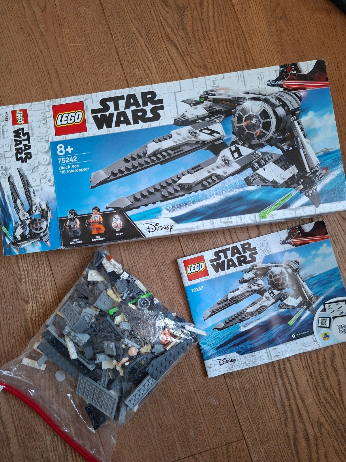 LEGO Star Wars 75242 TIE Interceptor met doos en boekje, Gebruikt, Star Wars, Lego, Ophalen of Verzenden