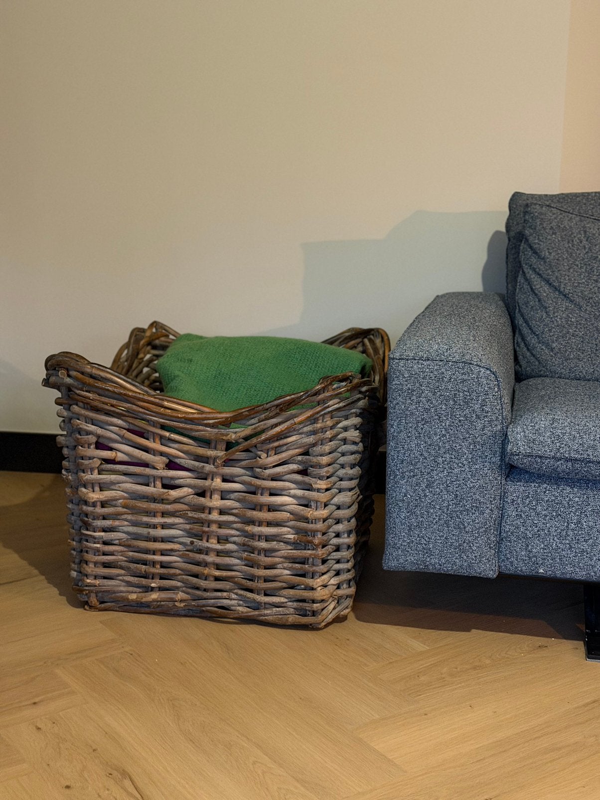 Grote HOFFZ rotan mand XL – stoer landelijk – 60 x 60 x 45, Huis en Inrichting, Ophalen, Zo goed als nieuw, Riet