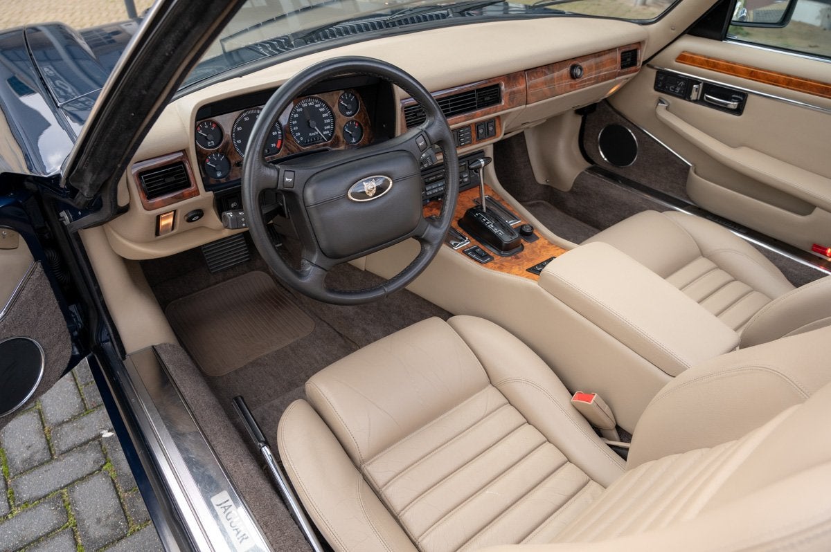 Jaguar XJ-S 5.3 V12 Convertible (bj 1991, automaat), foto 6