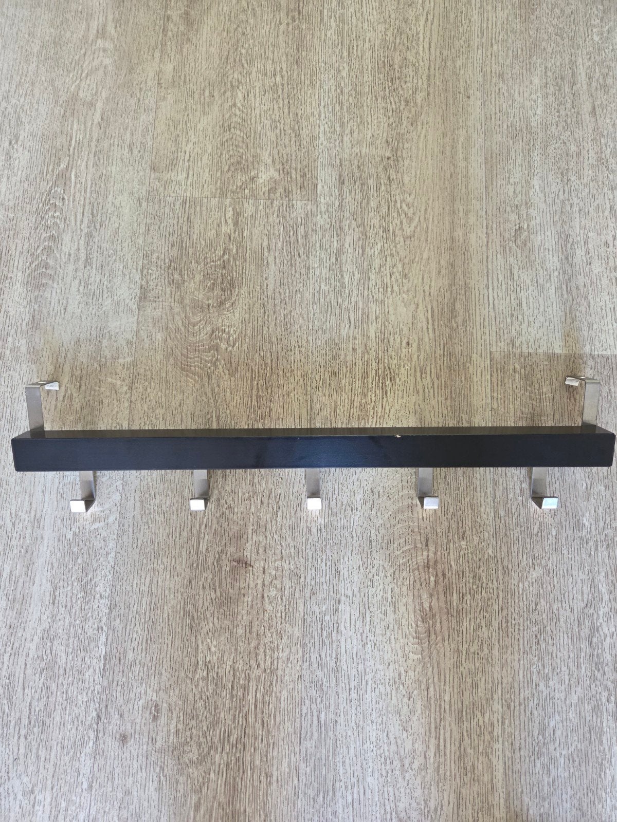 IKEA TJUSIG deurkapstok Zwart met 5 Haken, Wandkapstok, Ophalen of Verzenden, Zo goed als nieuw, Minder dan 100 cm