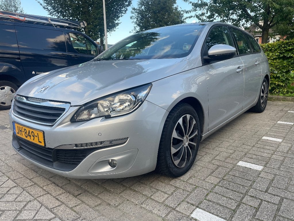 Peugeot 308 1.2 E-thp 130pk 2015 Grijs, Auto's, 1199 cc, 1165 kg, 3 cilinders, 57 €/maand