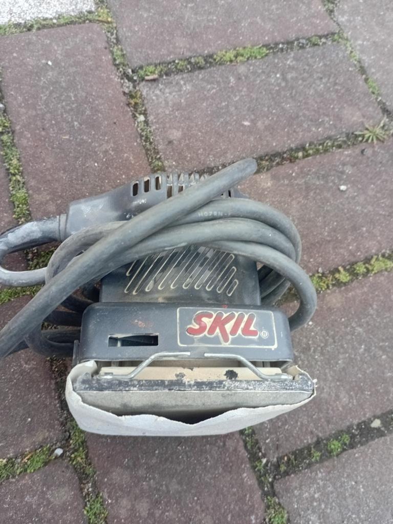 Skil Schuurmachine - Gebruikt maar functioneel, Doe-het-zelf en Verbouw, Gereedschap | Schuurmachines, Ophalen of Verzenden, Gebruikt