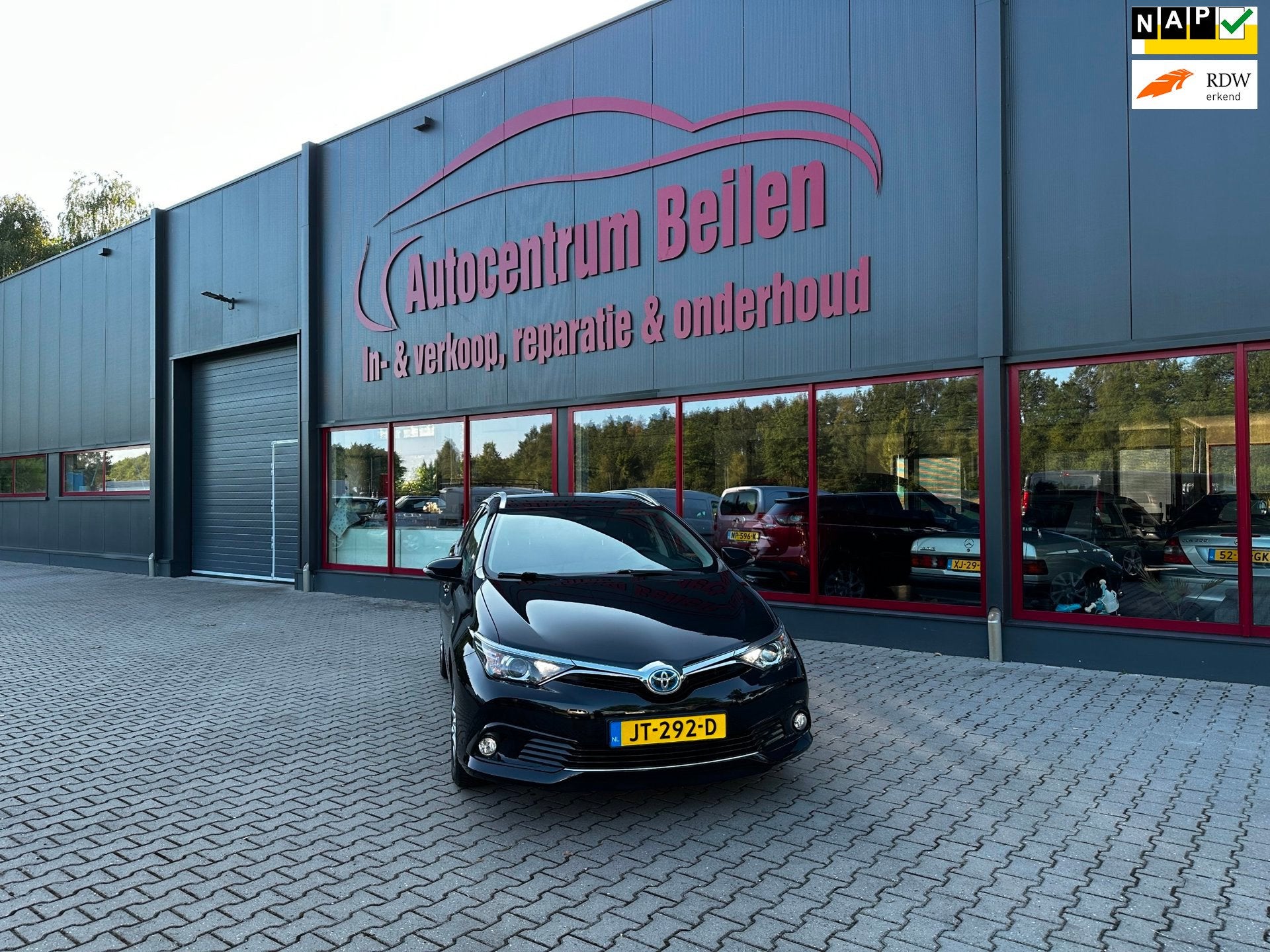 Toyota Auris Touring Sports 1.8 Hybrid Business Plus / Autom, 28 km/l, Gebruikt, Euro 6, Zwart