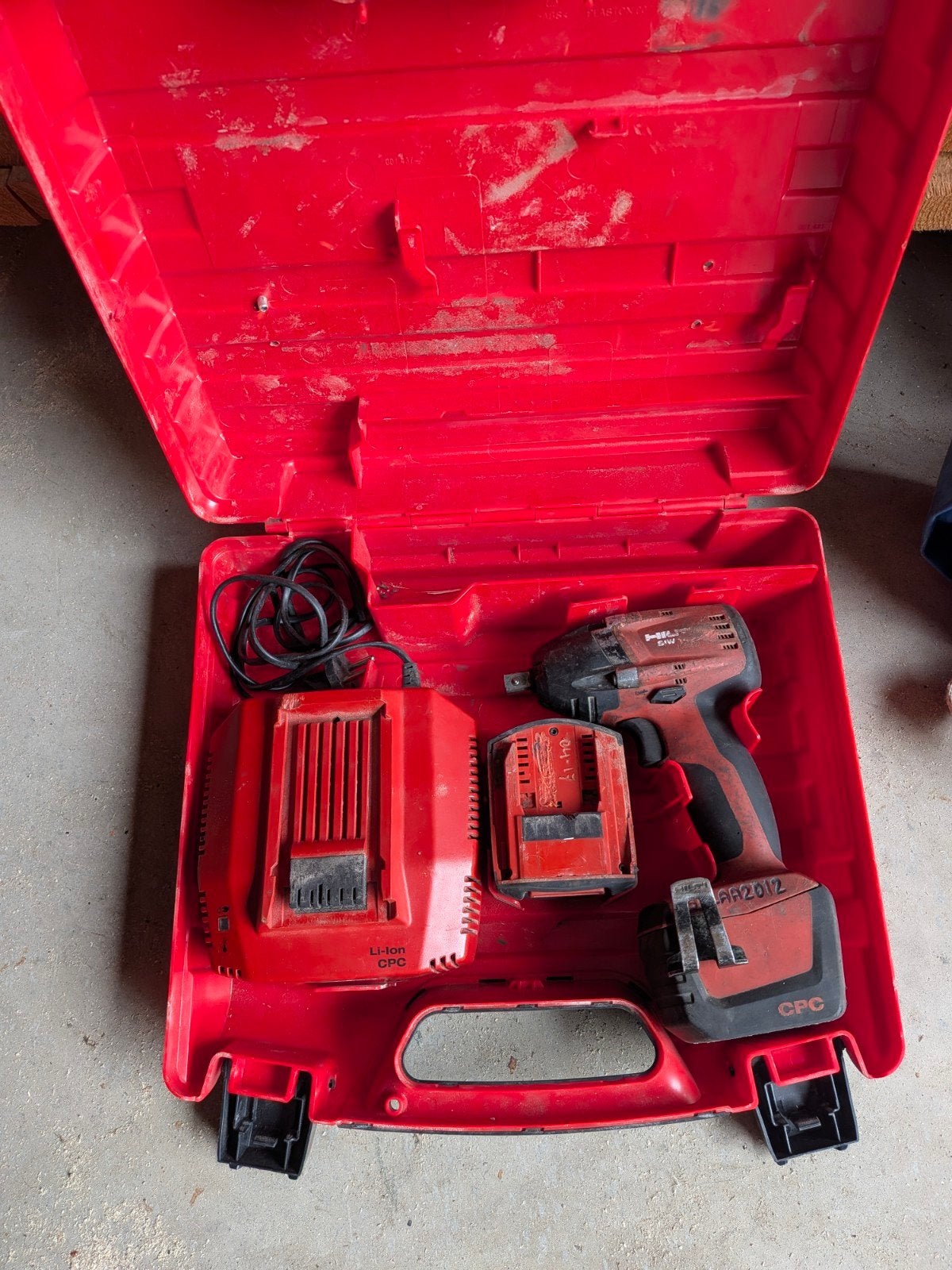 Hilti SIW 14-A Accu Slagmoersleutel met lader en 2 accu's, Gebruikt, Hilti Nederland, Postbus 1000, 2130 CA Hoofddorp, Hilti, Overige typen