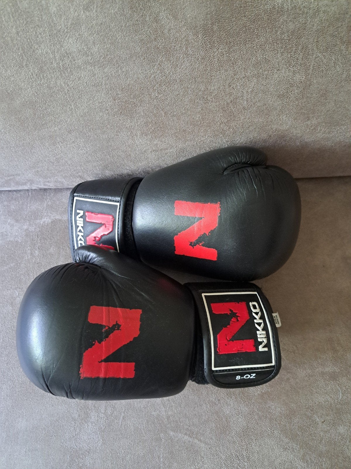 Nikko Bokshandschoenen 8-OZ Zwart, Ophalen of Verzenden, Gebruikt, Overige, Vechtsportbescherming