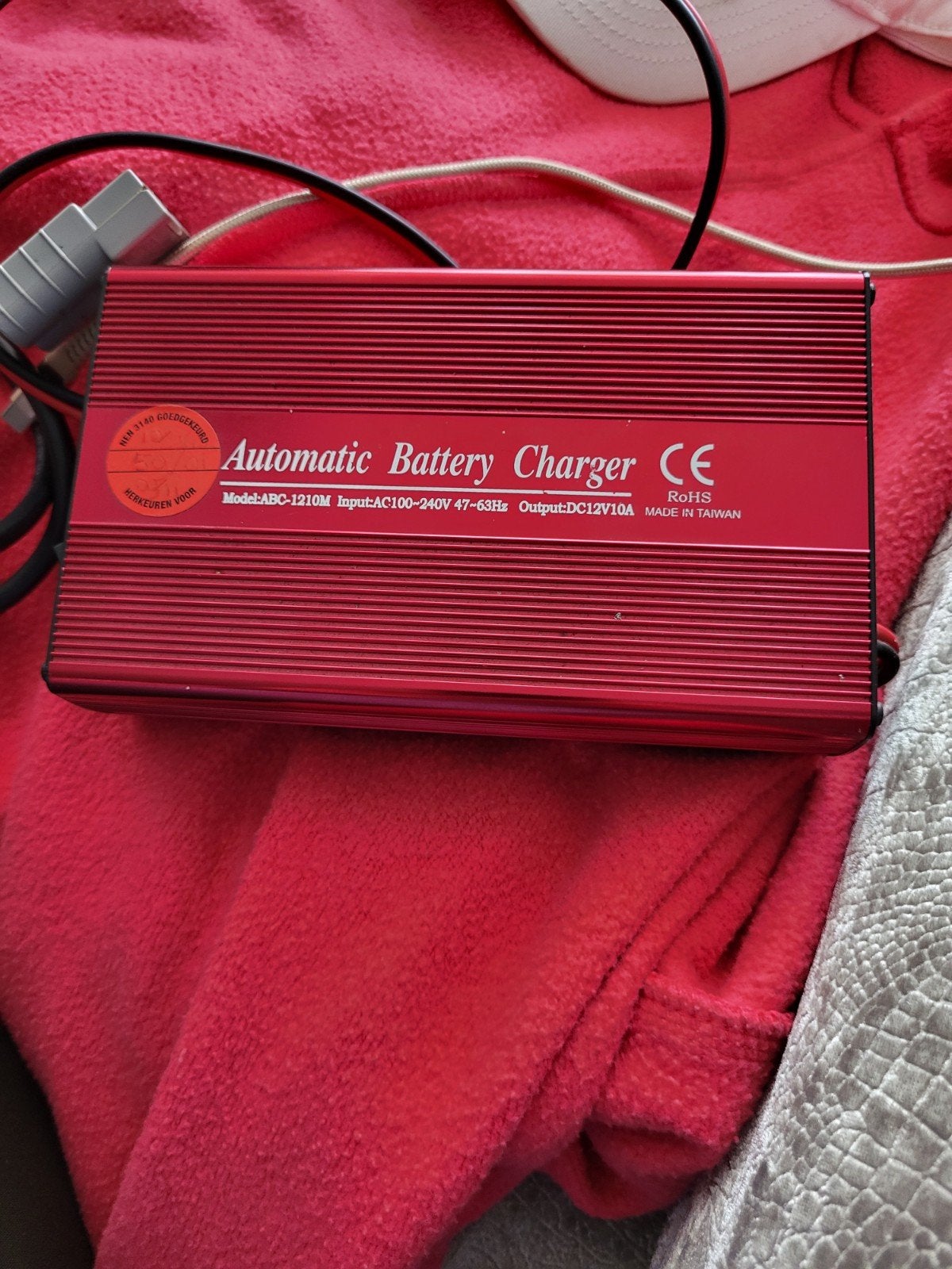 Automatische Acculader 12V 10A - Model ABC-1210M, Auto-onderdelen, Accu's en Toebehoren, Ophalen of Verzenden, Gebruikt