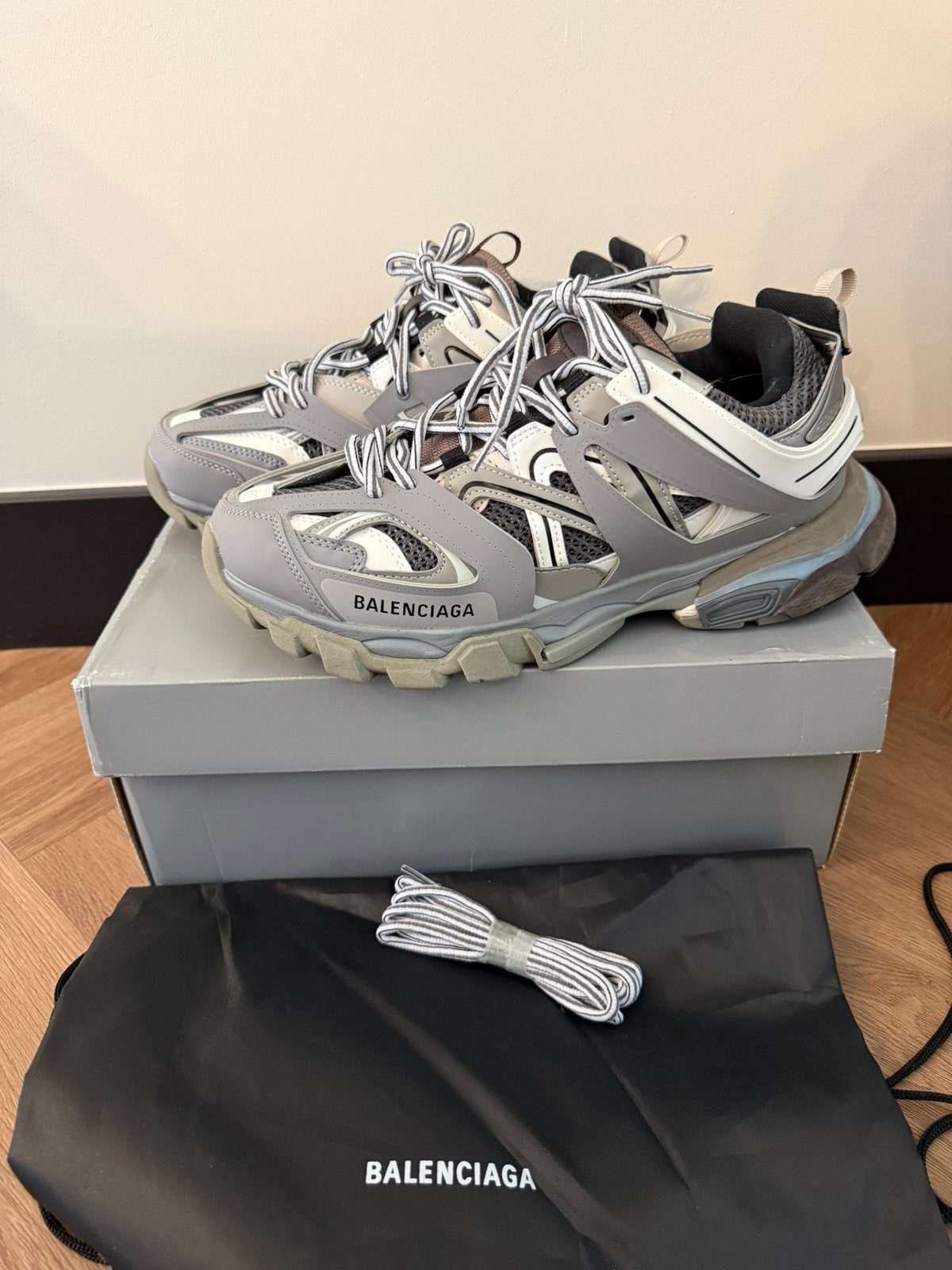 Balenciaga Track maat 46 nieuw in doos, Ophalen of Verzenden, Nieuw, Overige kleuren