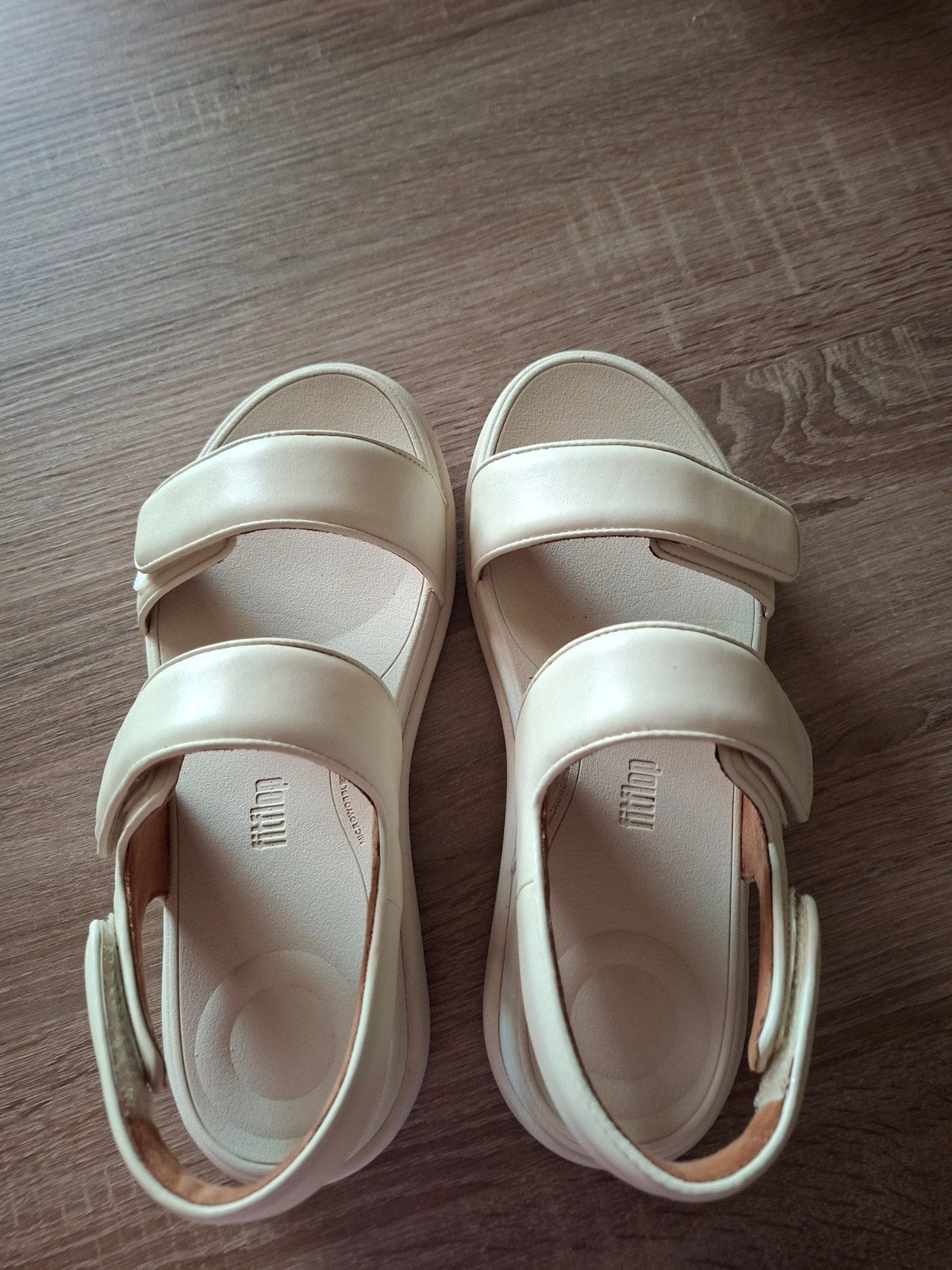 Fitflop sandalen maat 39, Ophalen of Verzenden, Zo goed als nieuw, Beige, Overige typen