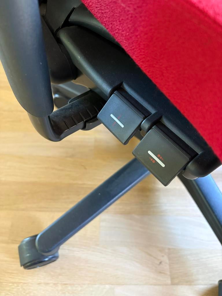 Ahrend Bureaustoel - Ergonomisch en Comfortabel, Ophalen, Gebruikt, Bureaustoel, Rood
