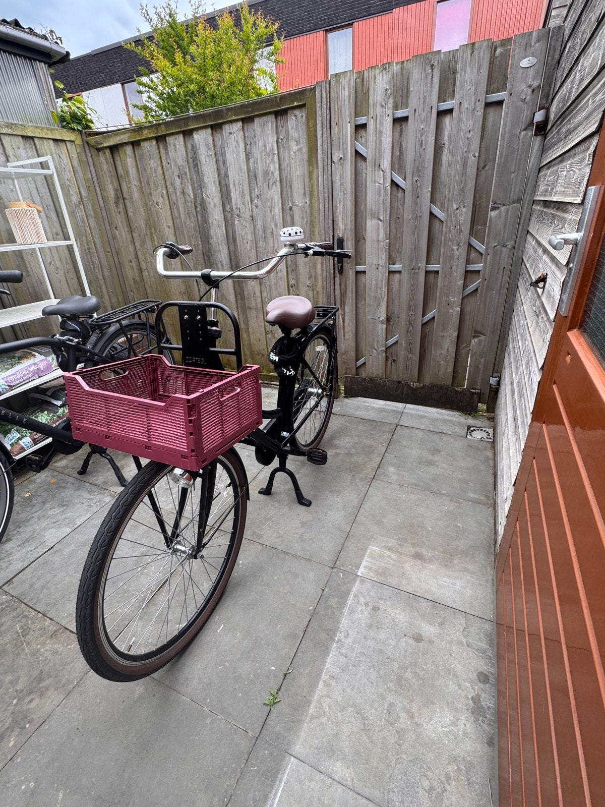 Cortego bike - 28 inch- 3 gears - used only for 6 months, Terugtraprem, Versnellingen, Zo goed als nieuw, Ophalen