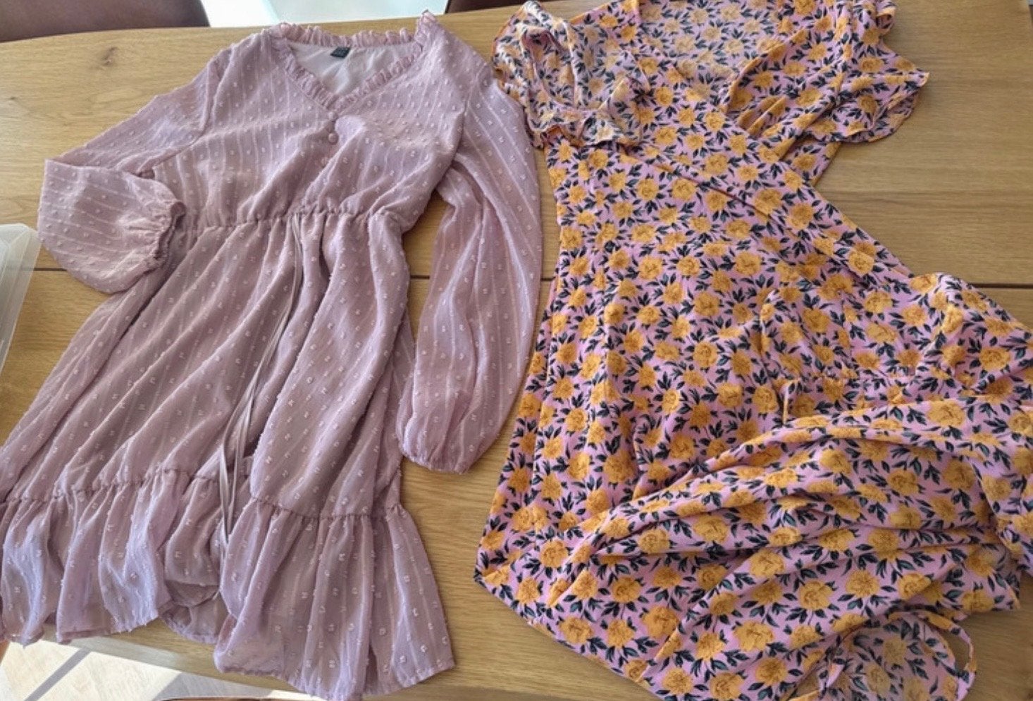 2 zomerjurkjes: roze met stippen en bloemenprint, Maat 38/40 (M), Ophalen of Verzenden, Zo goed als nieuw, Knielengte