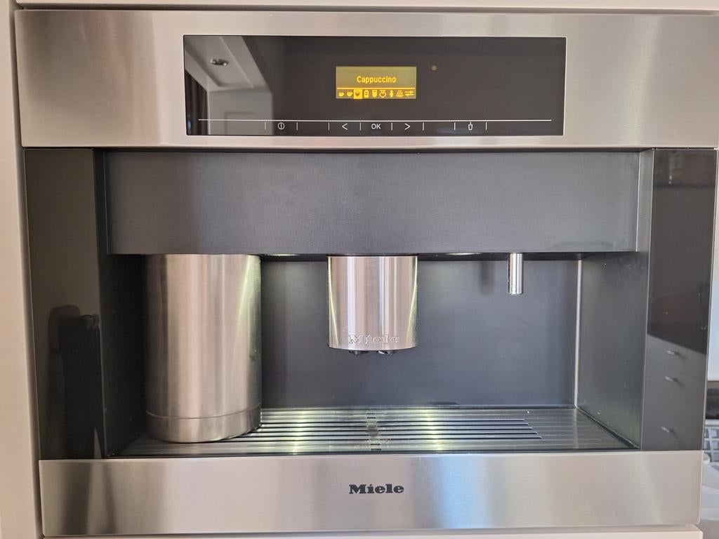 Miele inbouw koffiemachine CVA 5060, Ophalen, Gebruikt, 10 kopjes of meer, Koffiemachine