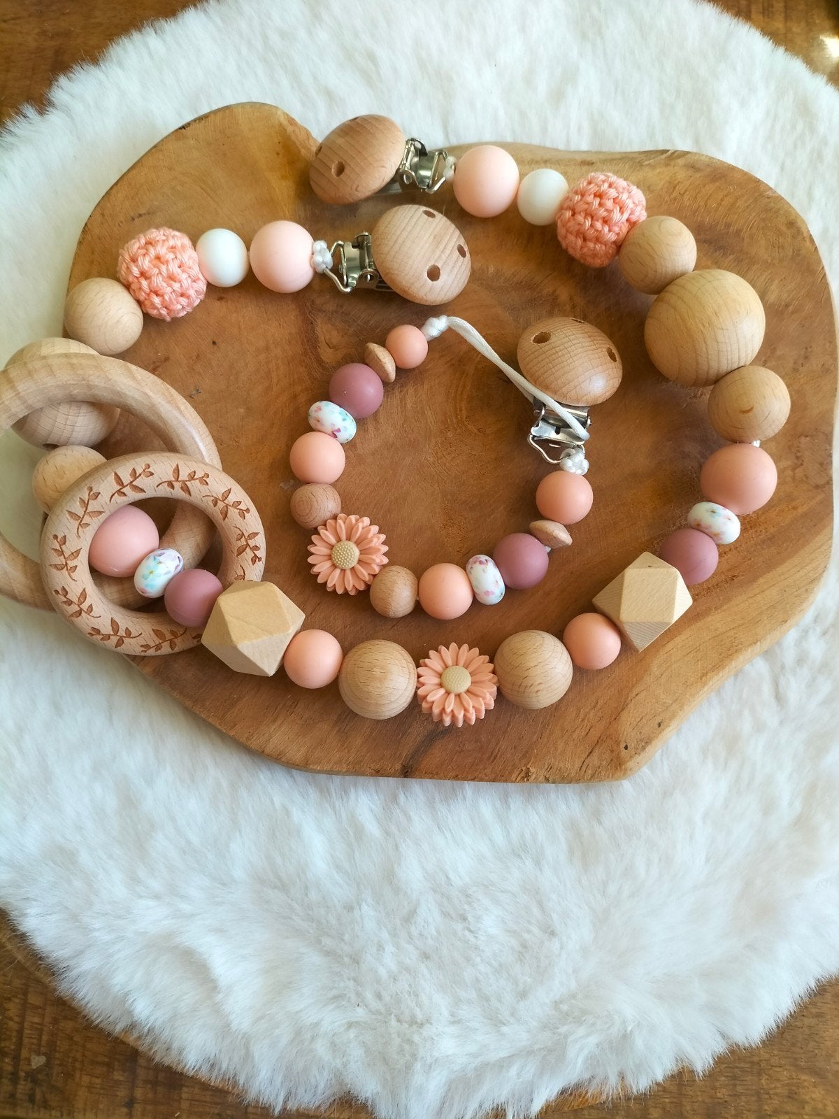 Nieuw kraamcadeau • Set Wagenspanner & Speenkoord Peach, Salutys kinder- en kraamcadeaus, Nieuw, Ophalen of Verzenden, Info@salutys.nl