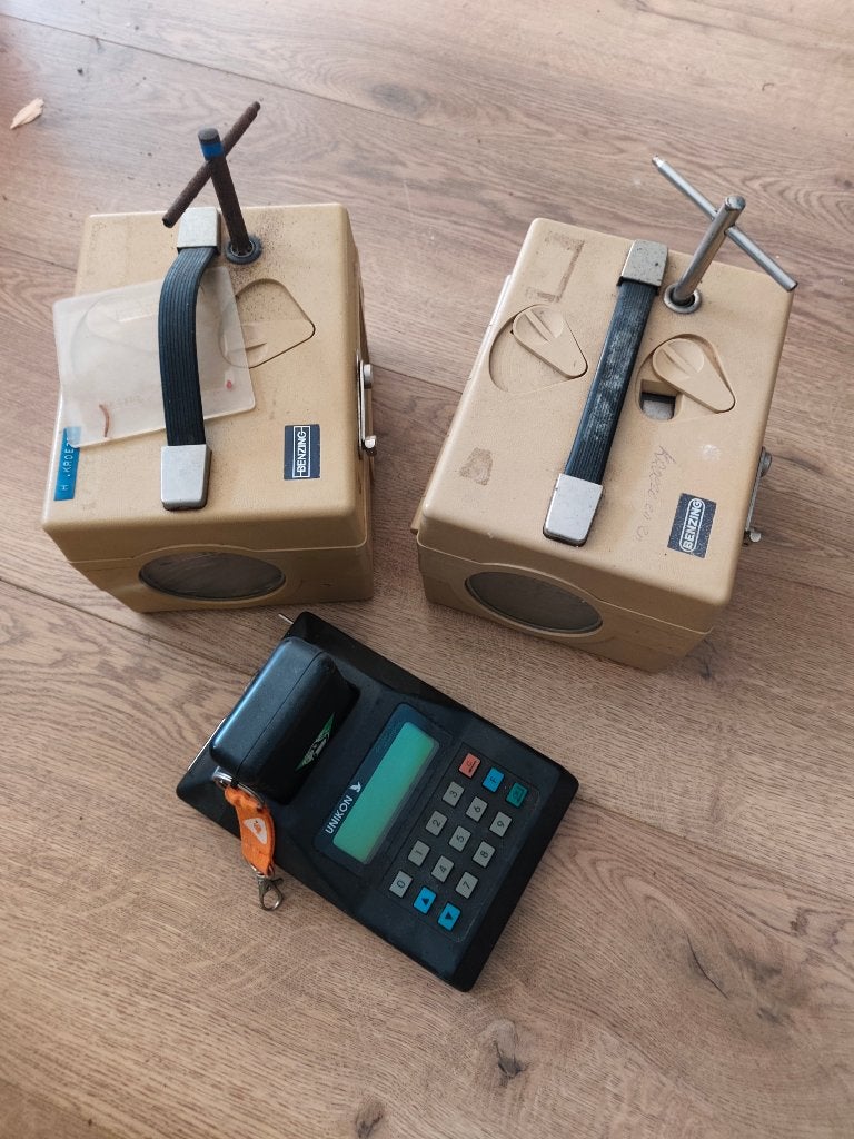 Benzing duivenklokken en Unikon elektronisch systeem, Ophalen