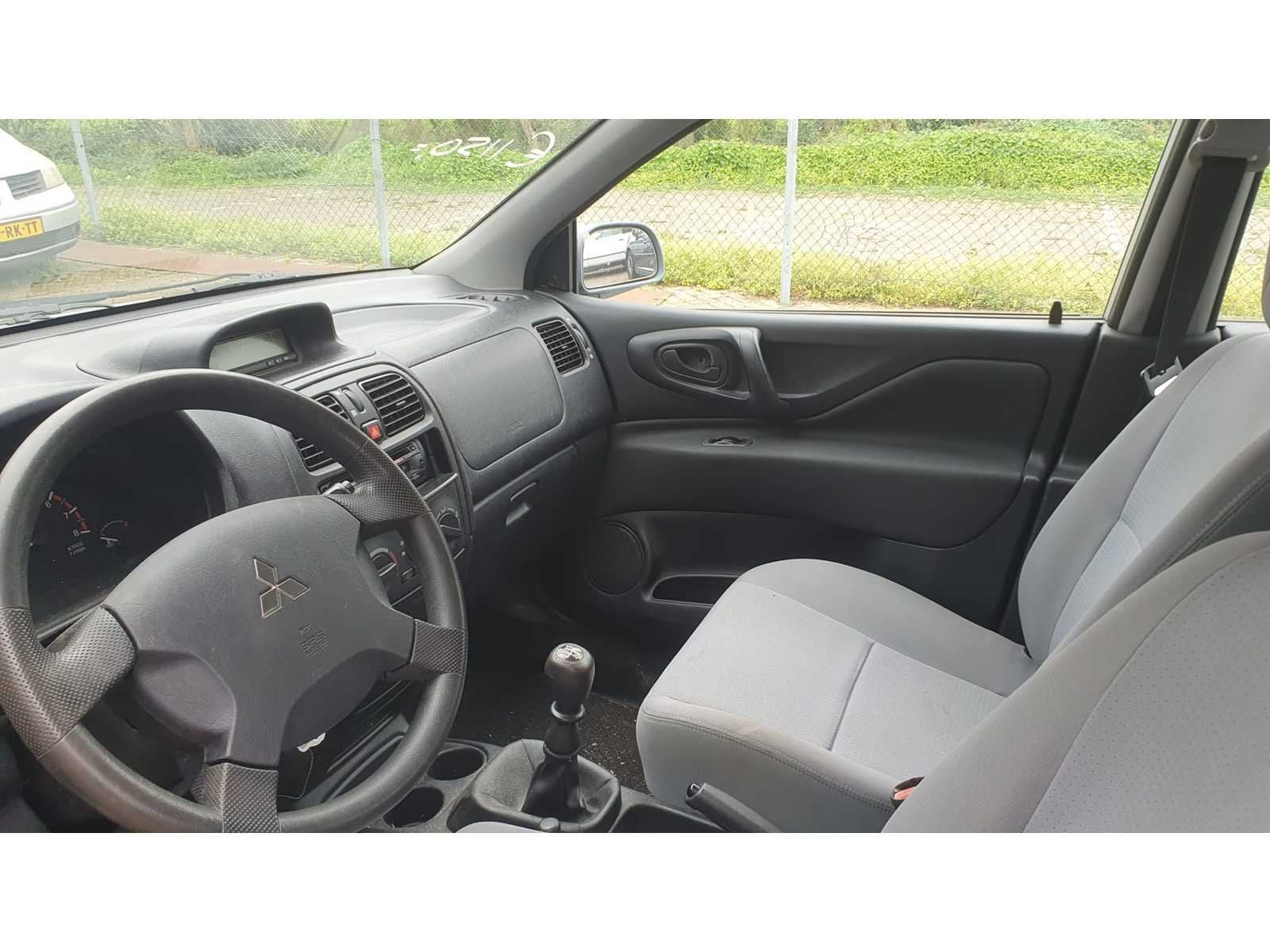 Mitsubishi Space Star 1.6 Family, 90-LZ-NS, Auto's, Gebruikt, 4 cilinders, Handgeschakeld, Zilver of Grijs