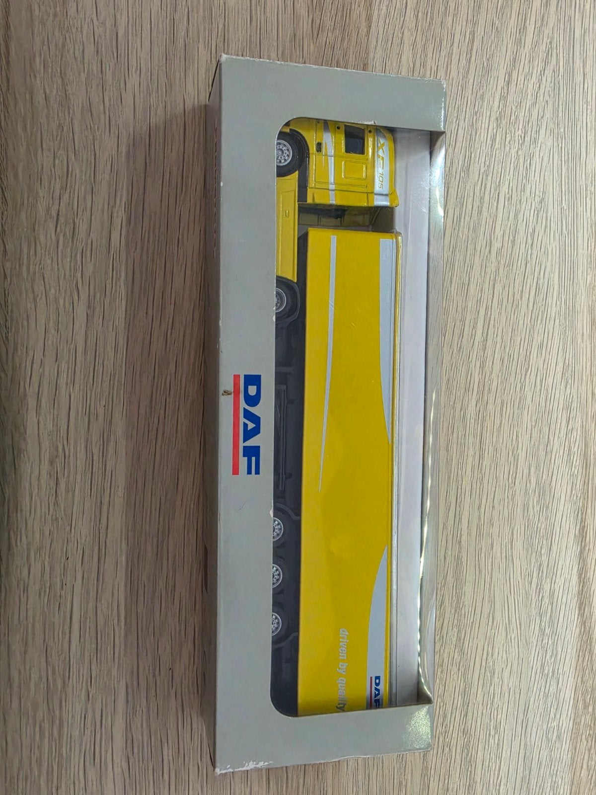 Daf XF 105 model vrachtwagen schaal 1:87, Hobby en Vrije tijd, Modelauto's | 1:87, Ophalen of Verzenden, Nieuw, Bus of Vrachtwagen