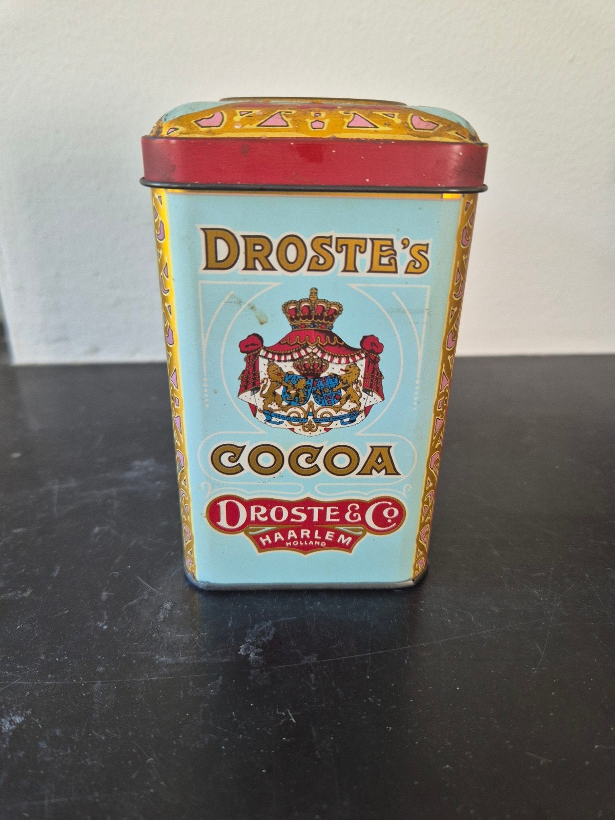Douwe Egberts blikje
Afmetingen 13 x 7,5 cm, Voorraadpot, Ophalen of Verzenden