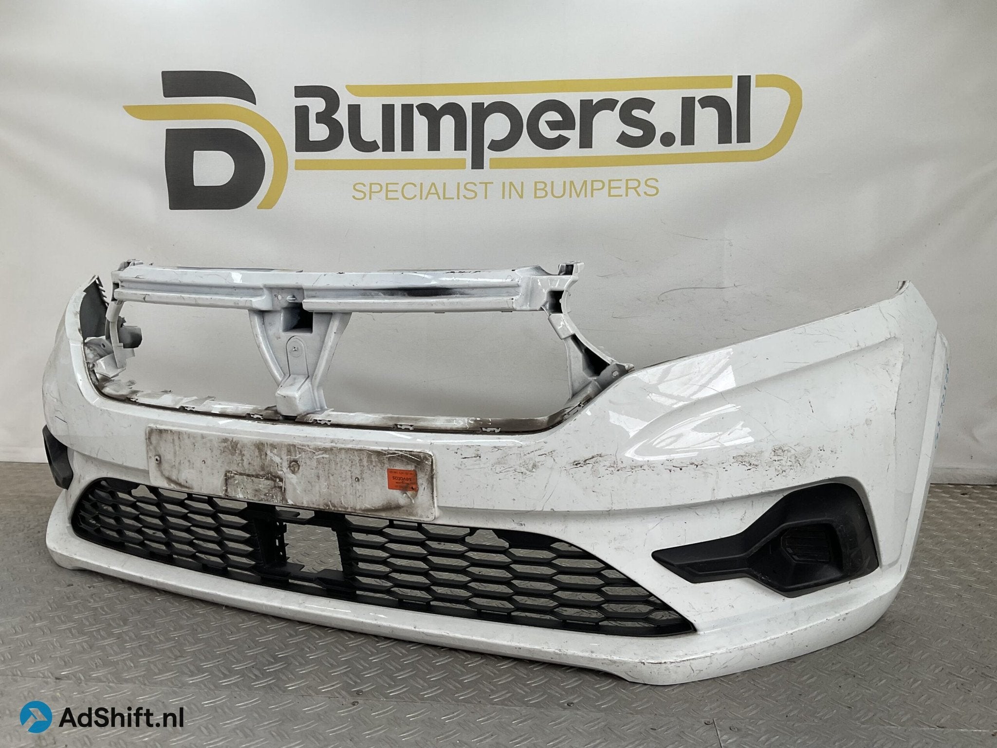 BUMPER DACIA SANDERO 3 2021 - 2023 620228531R VOORBUMPER G3-, Bumper