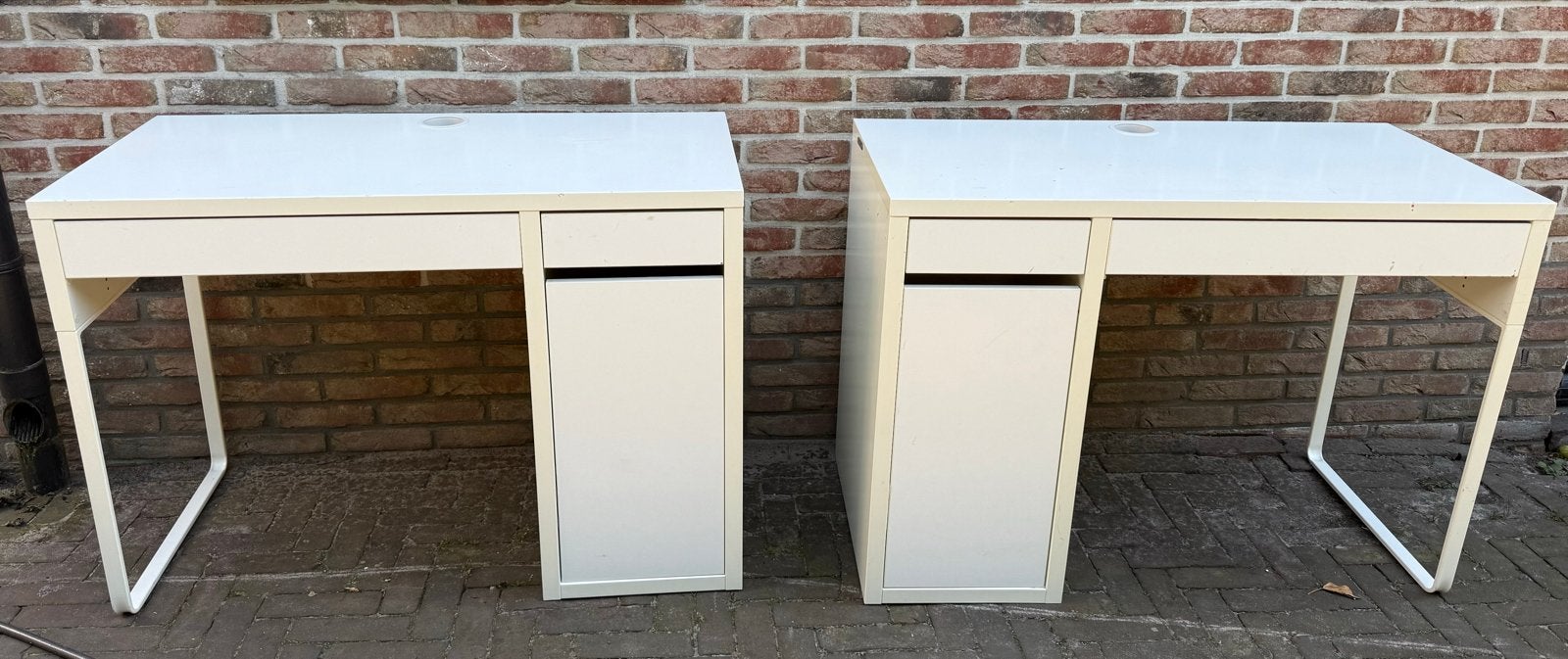 2x IKEA Micke bureau wit - Compact en functioneel, Huis en Inrichting, Bureaus, Ophalen, Gebruikt