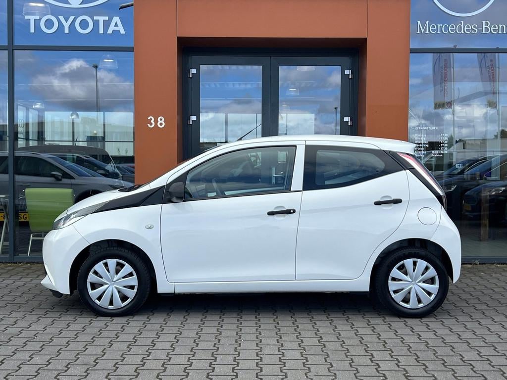 Toyota Aygo 1.0 VVT-i x-now|Isofix|AUX|Limiter|APK 2027, Voorwielaandrijving, Gebruikt, Euro 6, 4 stoelen