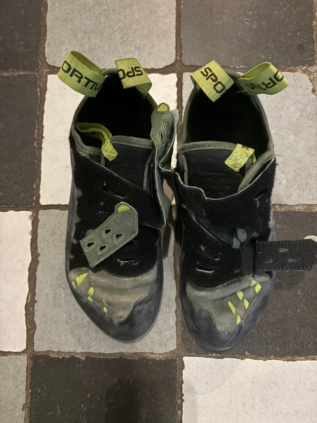 Klimschoenen La sportiva 40 1/2, Ophalen of Verzenden, Gebruikt, Klimsportschoenen