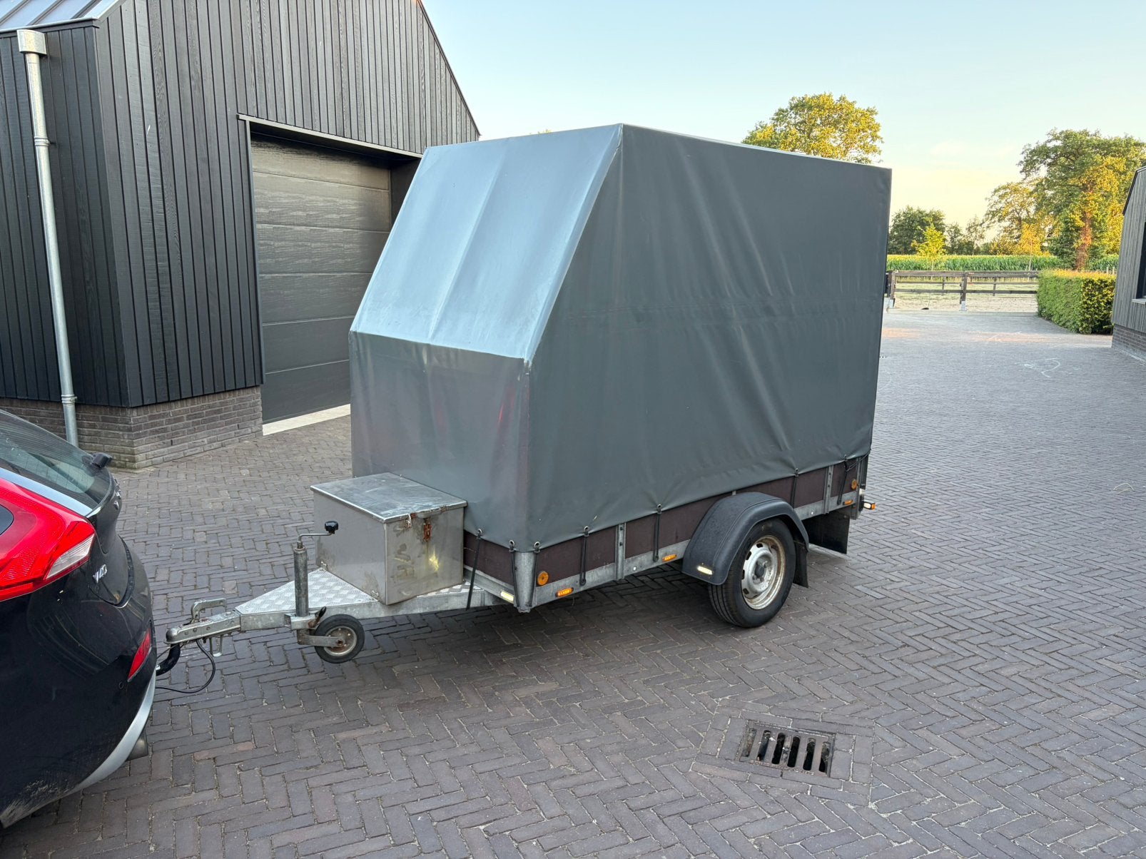 Huif aanhanger, Ophalen, Zo goed als nieuw