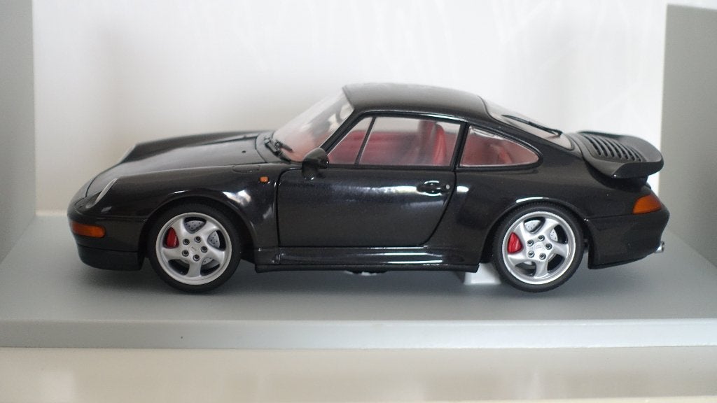 Porsche 911 Turbo in schaal 1:18 (UT models), Hobby en Vrije tijd, Modelauto's | 1:18, Ophalen of Verzenden, UT Models