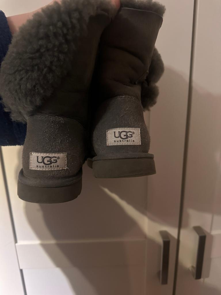 Ugg 38, Ophalen of Verzenden, Zo goed als nieuw, Grijs, Pantoffels of Sloffen