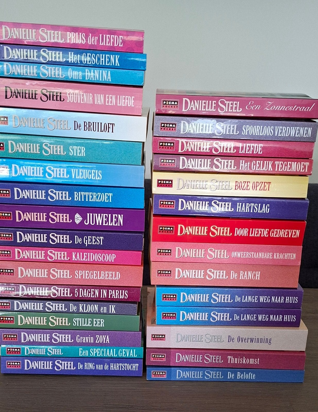 Danielle Steel 32 delige boekenreeks, Boeken, Partijen en Verzamelingen, Ophalen of Verzenden, Zo goed als nieuw, Overige
