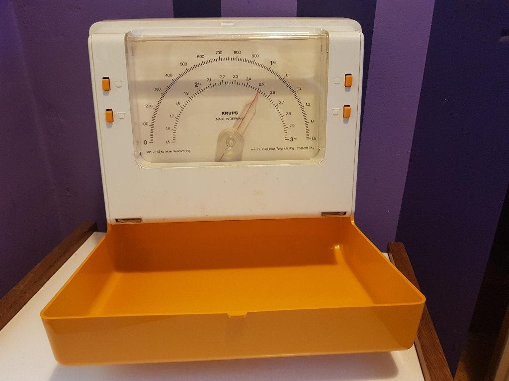 Vintage Krups wand keukenweegschaal weegschaal geel, Kunststof, Ophalen of Verzenden, Wit, Overige merken