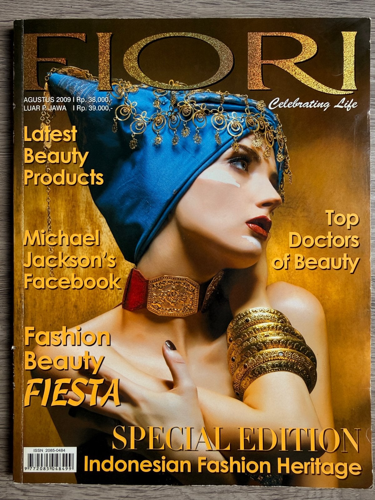 Vintage FIORI Magazine Aug 2009 Indonesisch modetijdschrift, Ophalen of Verzenden, Gelezen, Glossy