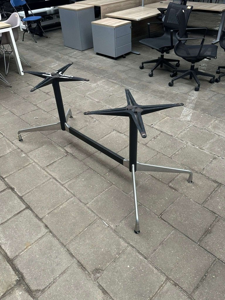 Vitra Eames Segmented Tafelframe, Vitra, Gebruikt, 100 tot 150 cm, 200 cm of meer