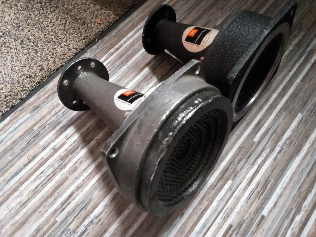Jbl 2301 en 2305 hoorn, Studiomonitor, Gebruikt, JBL, Ophalen of Verzenden