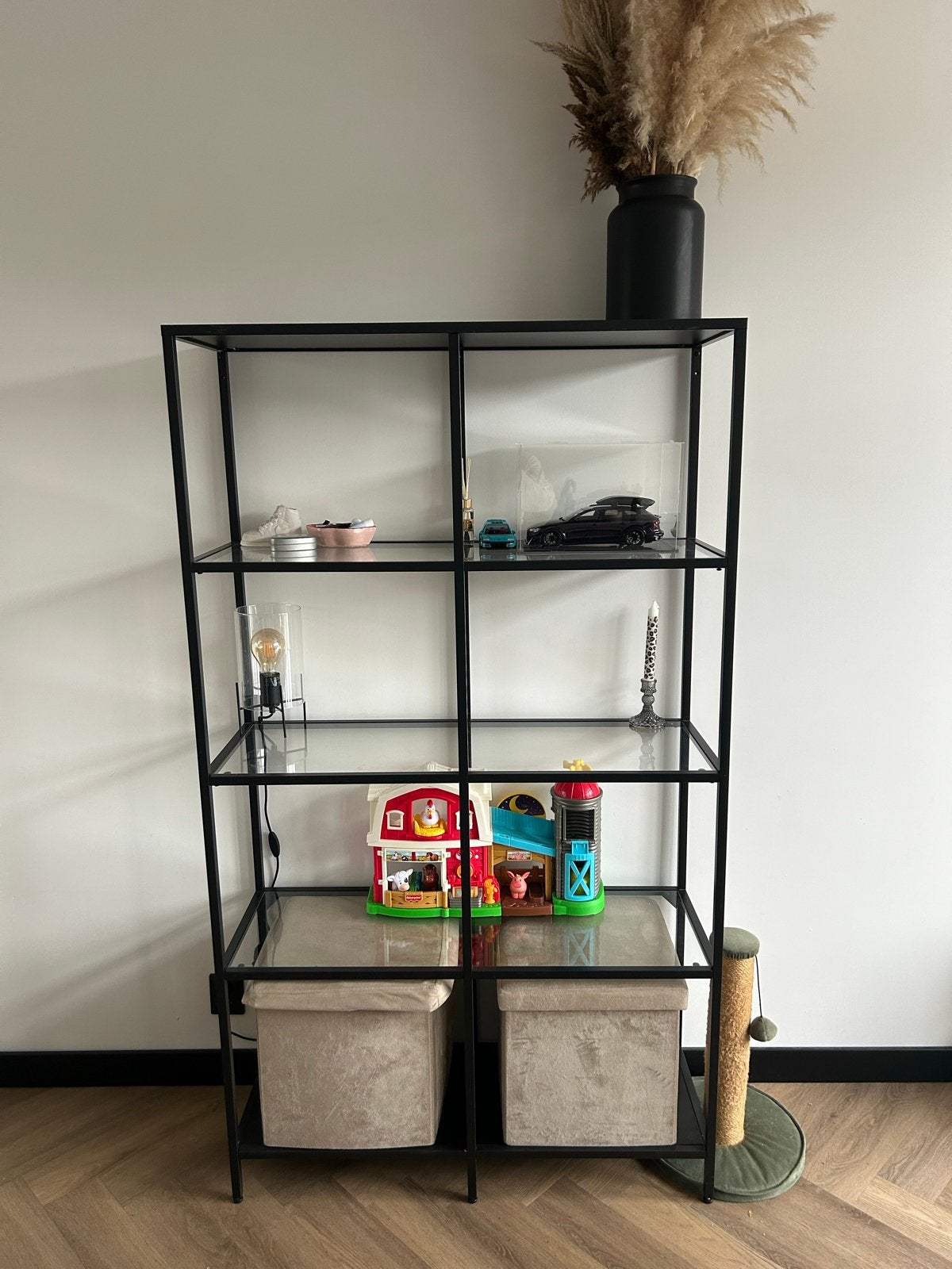 IKEA VITTSJÖ Stellingkast zwartbruin/glas, Huis en Inrichting, Ophalen, Gebruikt