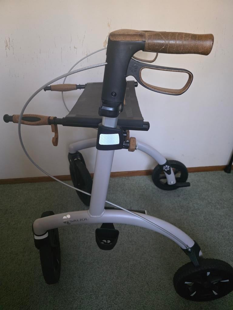 Saljol allround rollator, Ophalen, Opvouwbaar, Zo goed als nieuw