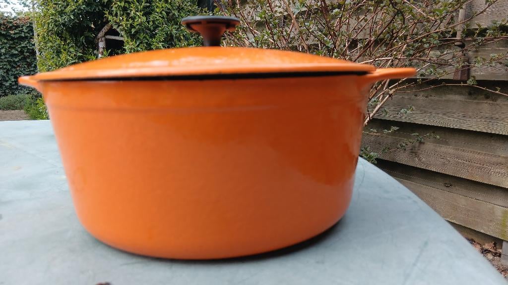 COUSANCES LE CREUSET gietijzer pan Ø 24 GOEDE STAAT! (G259, Gebruikt, Gietijzer, Ophalen of Verzenden, Keramische plaat
