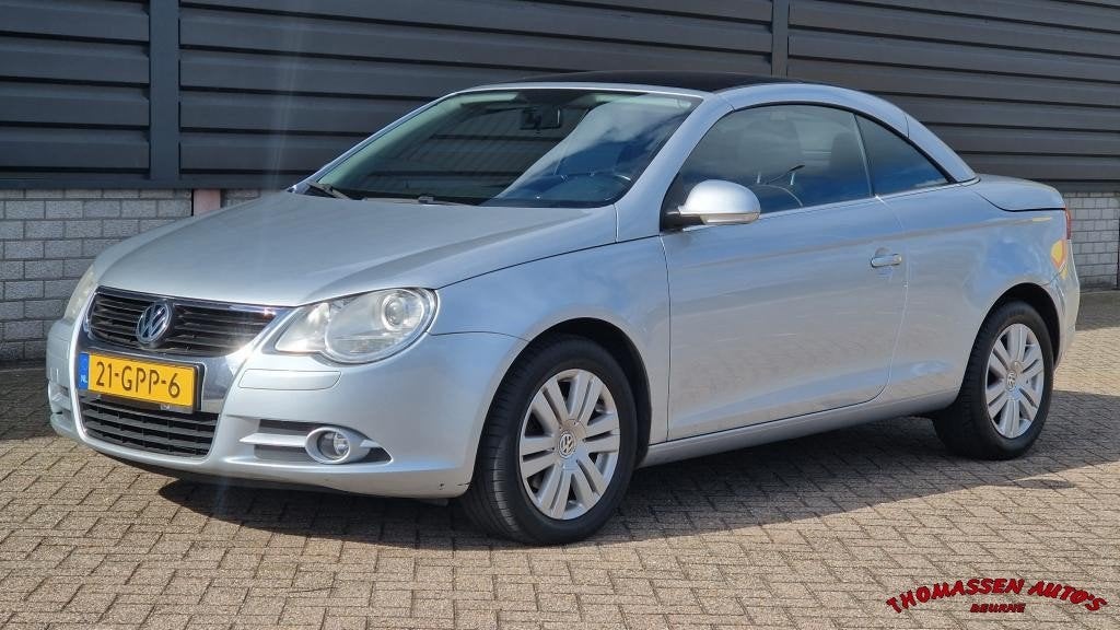 Volkswagen EOS 110 KW, Dak gaat niet open, Auto's, Voorwielaandrijving, Stof, Gebruikt, Zwart