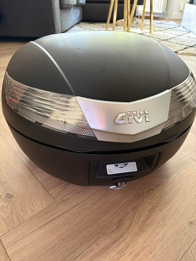 Givi topkoffer met sleutels, Ophalen, Zo goed als nieuw