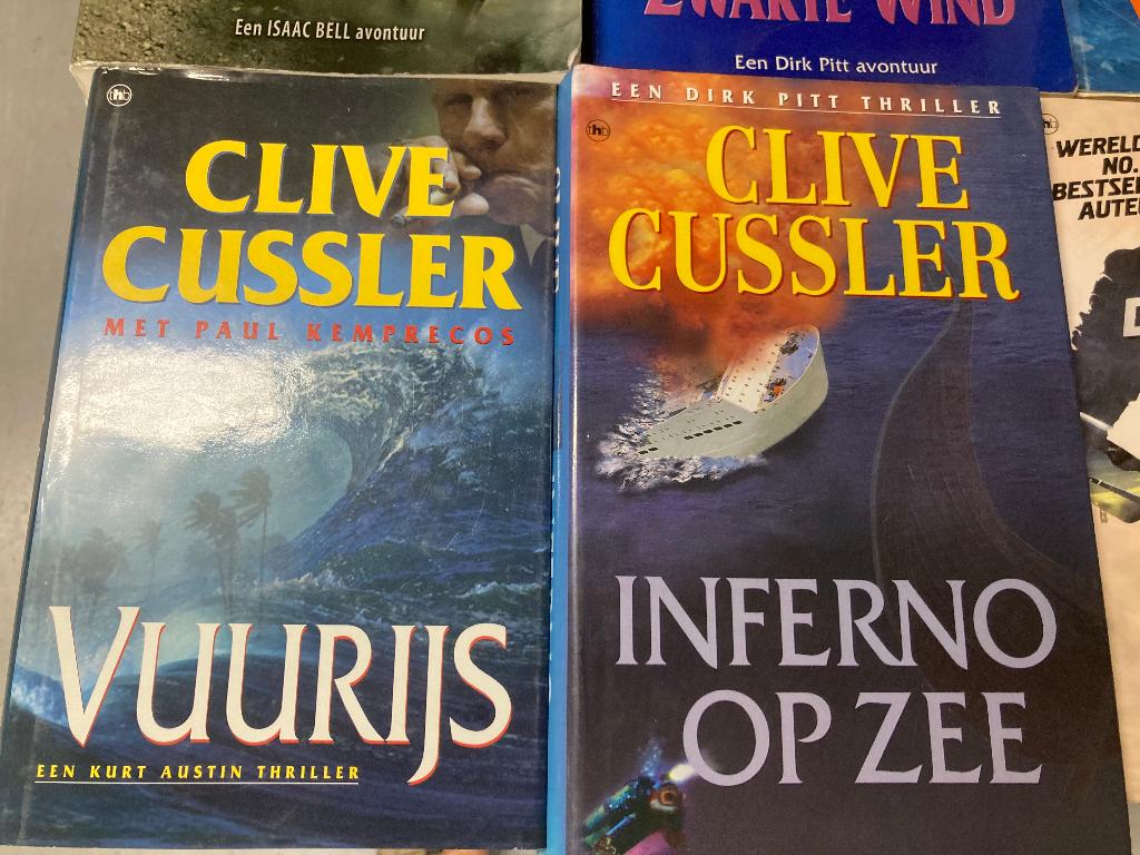 T.K. nog 11 boeken van Clive Cussler zie actuele lijst, Ophalen of Verzenden, Gelezen, Clive Cussler