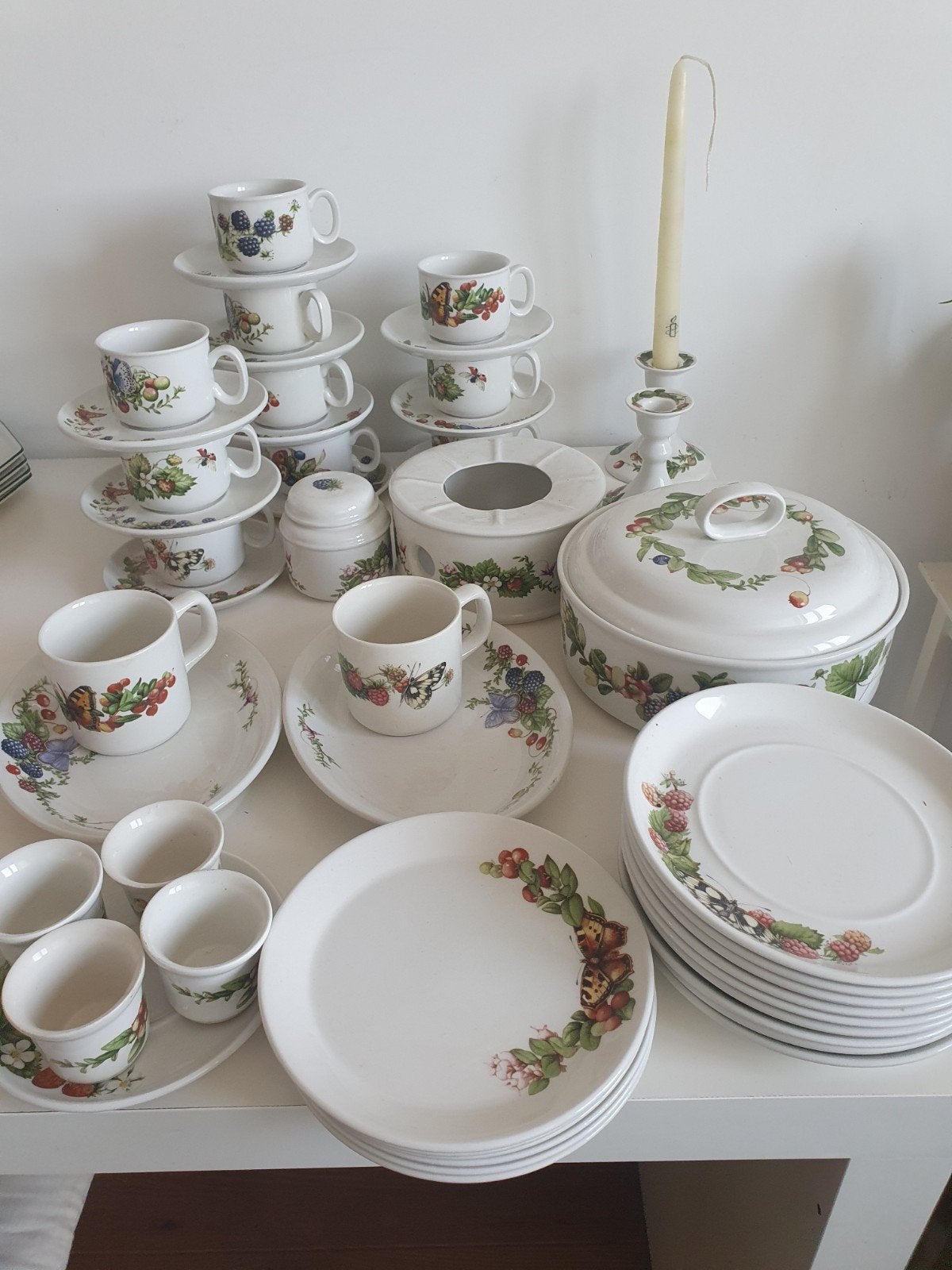 51 stuks Libelle , Marjolein Bastin Wedgwood group., Antiek en Kunst, Antiek | Servies compleet, Ophalen