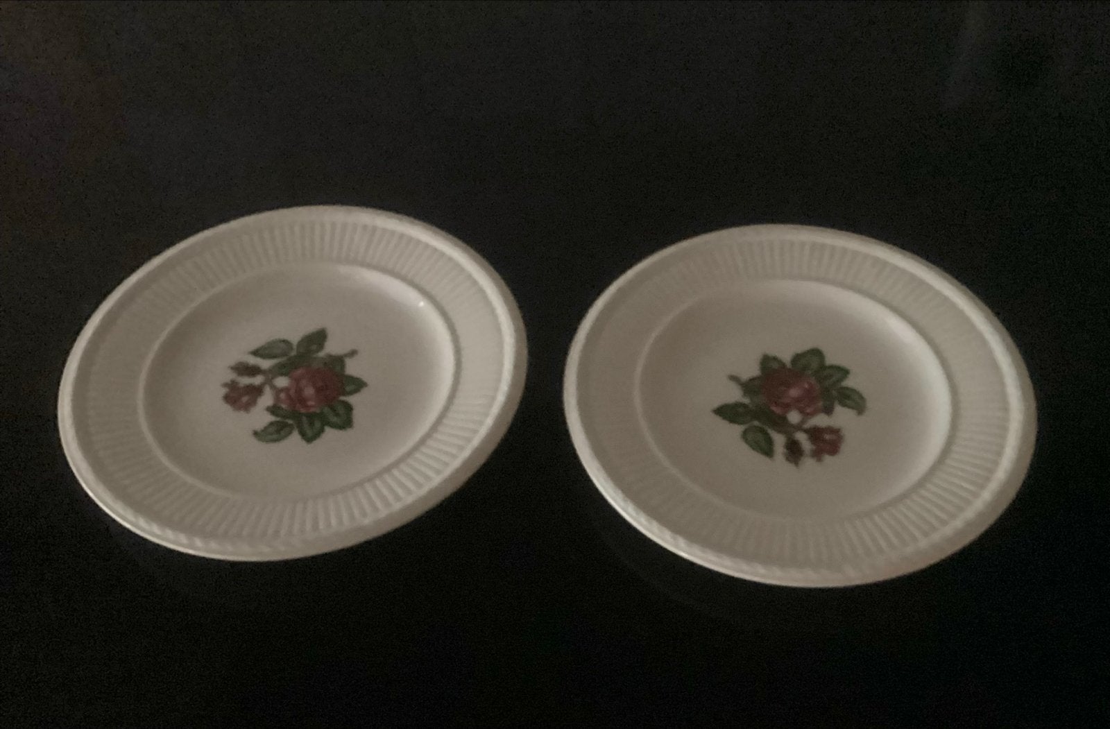 Wedgwood Moss Rose schoteltjes (Petit Four) - Set van 2, Ophalen