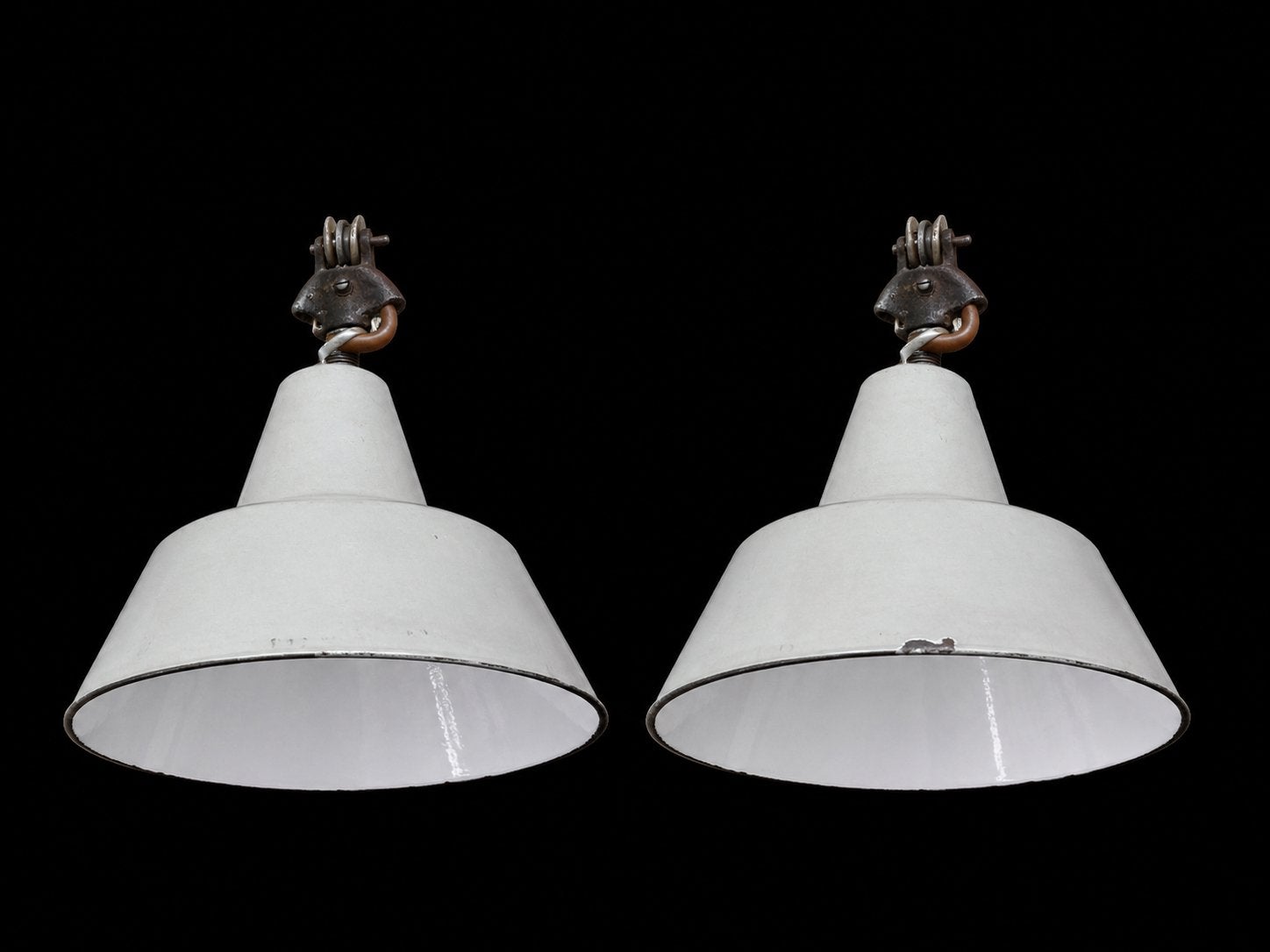 Set van 2 industriële metalen hanglampen, Ophalen, Zo goed als nieuw, Metaal