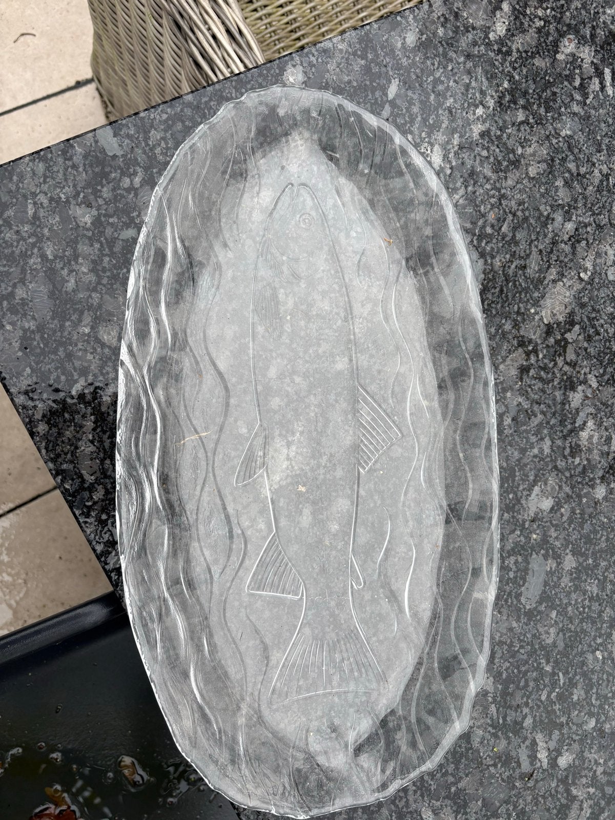 Glazen schaal met vismotief - Ovaal, Ophalen, Gebruikt, Schaal, Glas