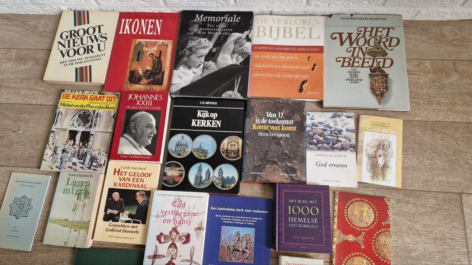 Diverse religieuze boeken - Christendom, Islam, Boeddhisme, Boeken, Godsdienst en Theologie, Ophalen of Verzenden, Gelezen, Diverse auteurs