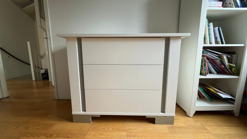 Baby slaapkamer set (ledikant, commode, kledingkast), Ophalen, Gebruikt, Eenpersoons