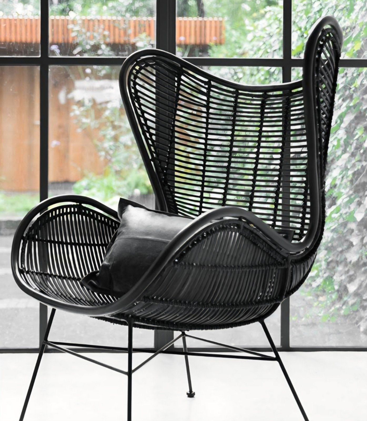 HK-Living Egg Chair - Zwart Rotan Design Stoel, Huis en Inrichting, Stoelen, Ophalen