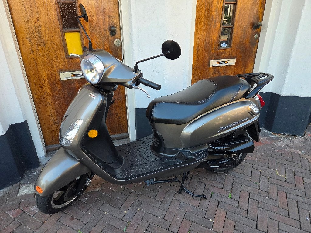 Sym Fiddle Metallic light brown bromscooter 1349, Ophalen, Gebruikt, Maximaal 45 km/u, Benzine