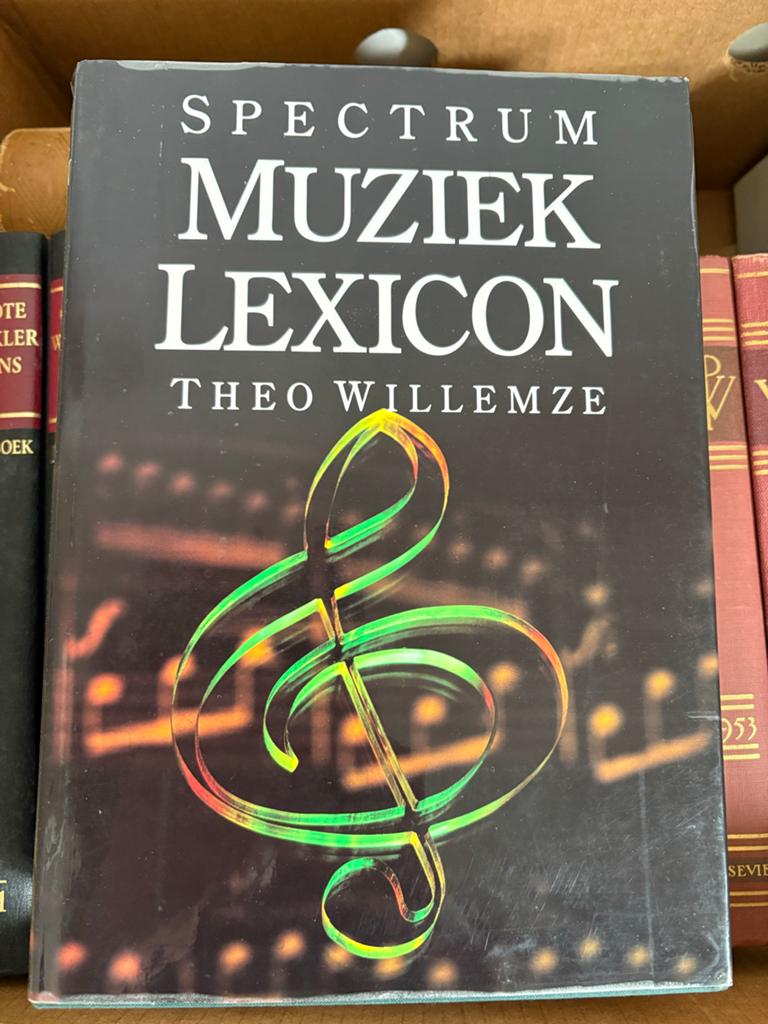Spectrum Muziek Lexicon - Theo Willemze, Ophalen of Verzenden, Gelezen, Algemeen